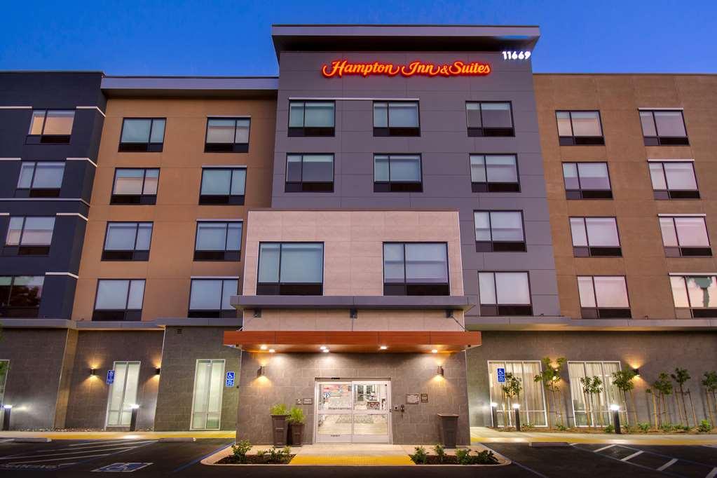 Hampton Inn & Suites Ontario Ранчо-Кукамонга Экстерьер фото