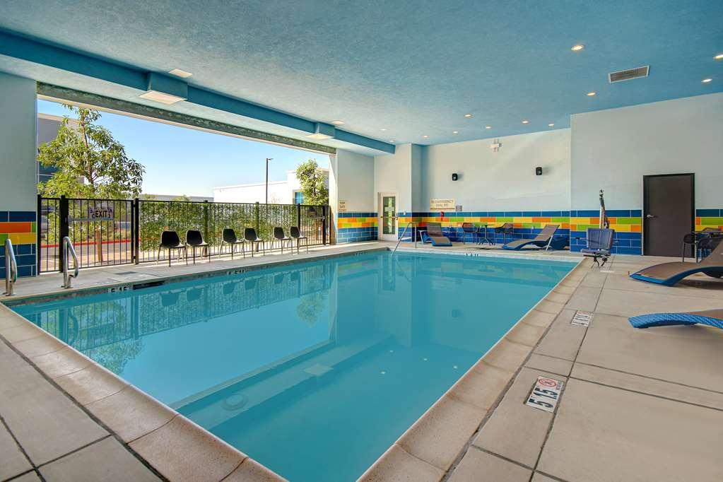 Hampton Inn & Suites Ontario Ранчо-Кукамонга Удобства фото
